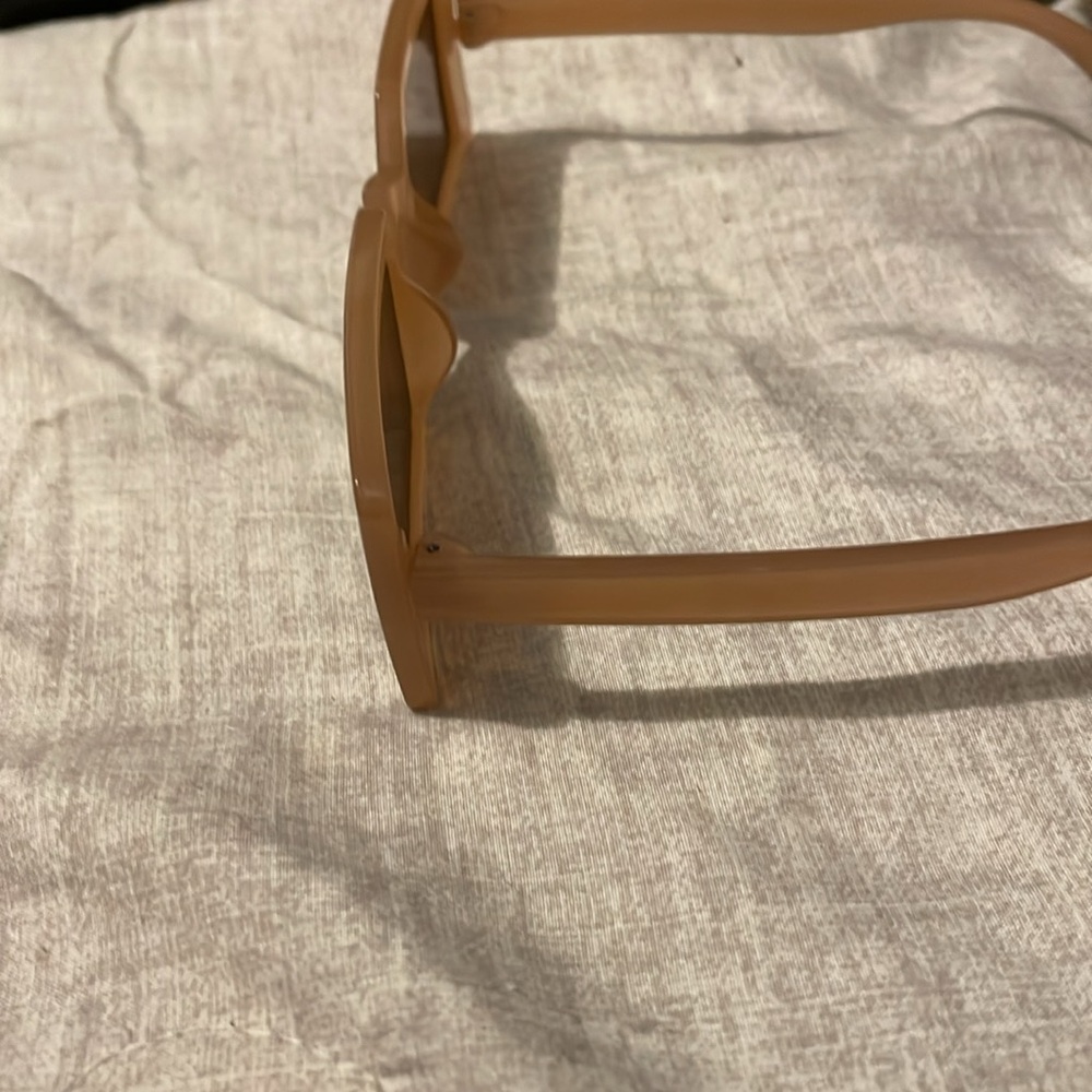 Sunglasses - Picture 4 of 4